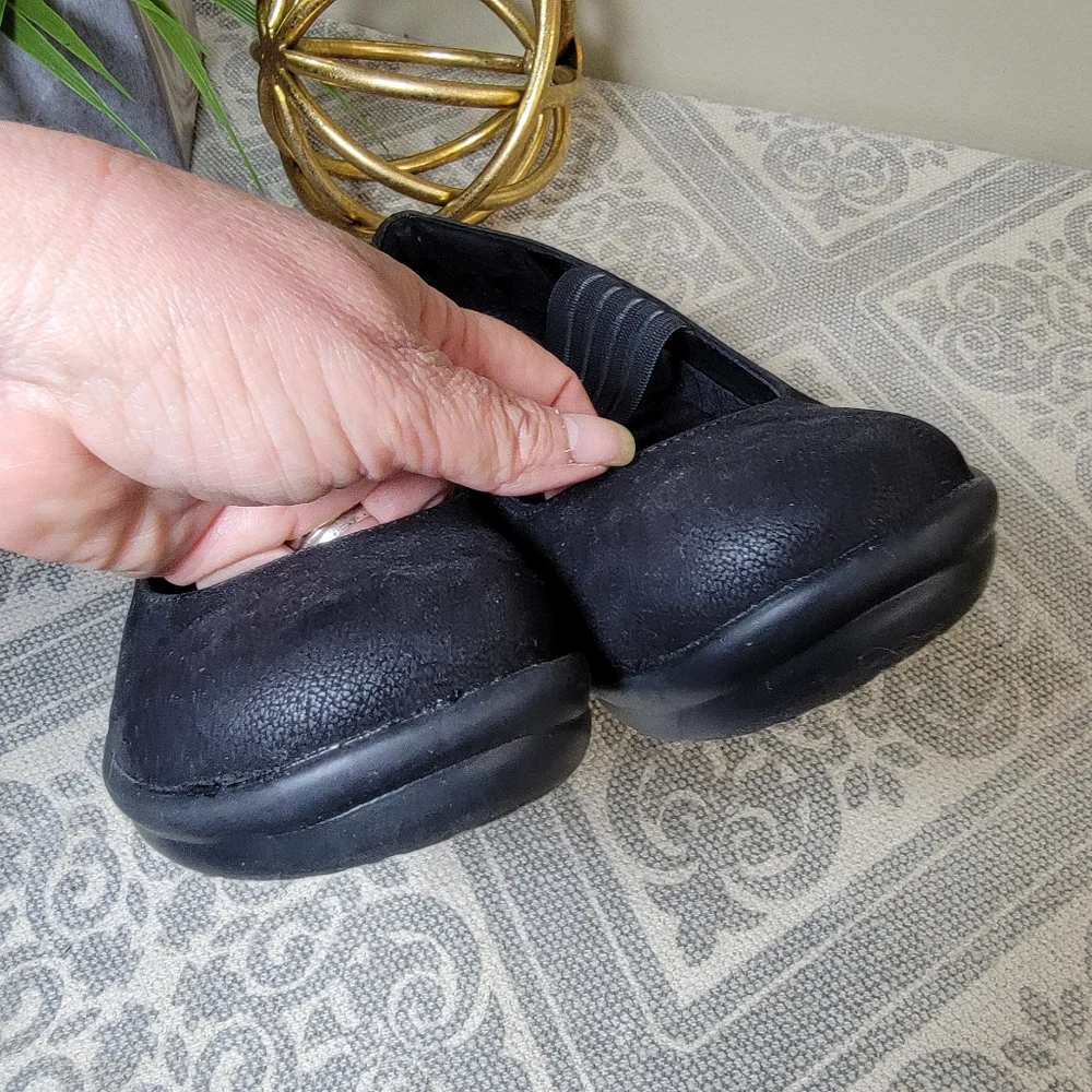 Women's Black Mary Jane Wedge Shoes with Elastic Strap Size 7.5